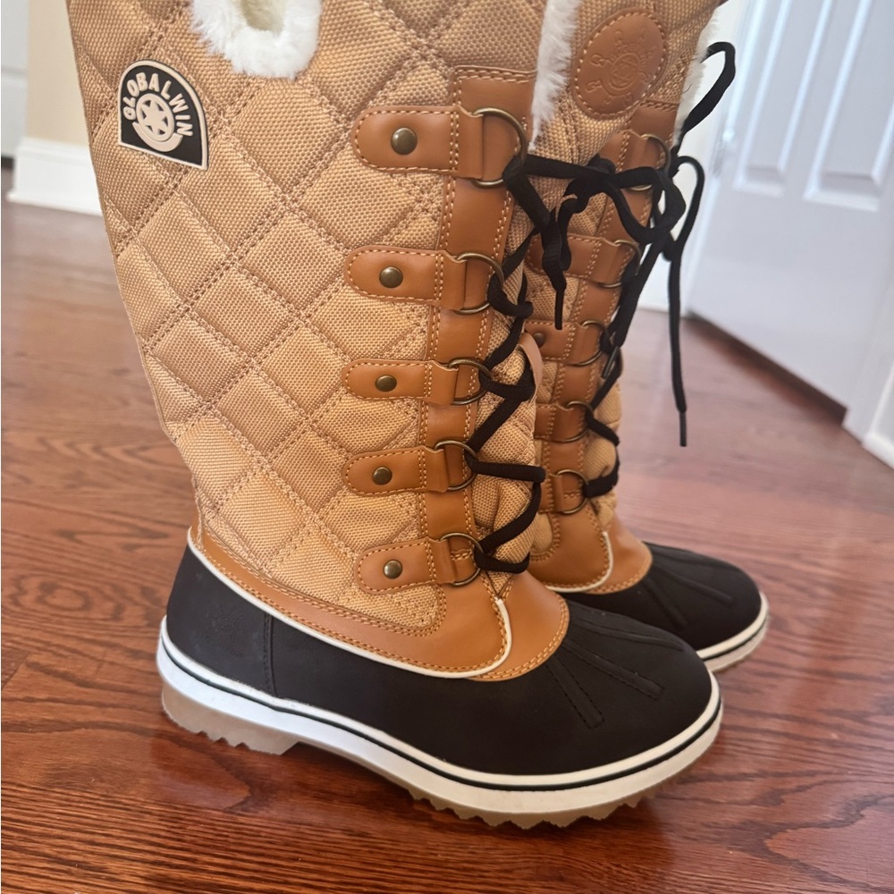 Never Worn- Global Win Women's Quilted Tan and Black Winter Boots